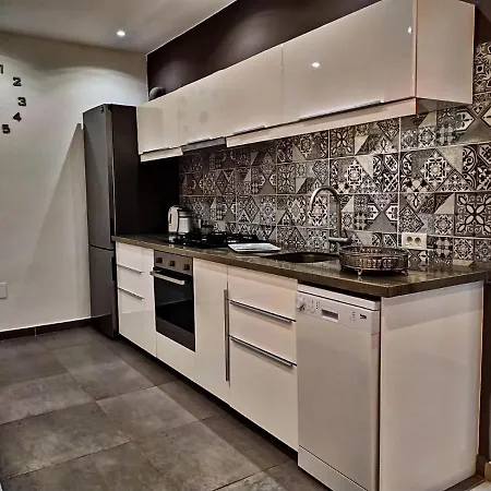 2 Bedroom Bright Tenerife 아파트 코스타델실렌시오