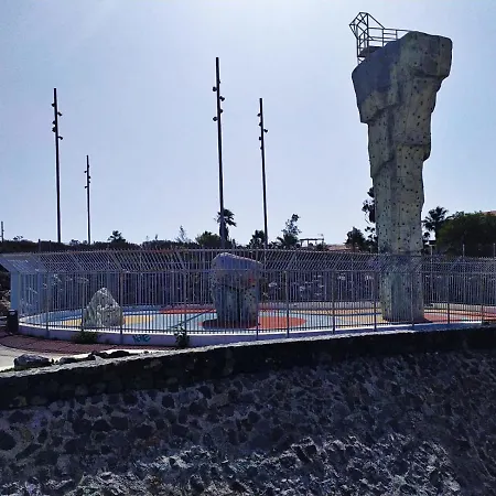 2 Bedroom Bright Tenerife * 코스타델실렌시오